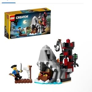 LEGO Scary Pirate Island 214 Piece Building Set 40597
